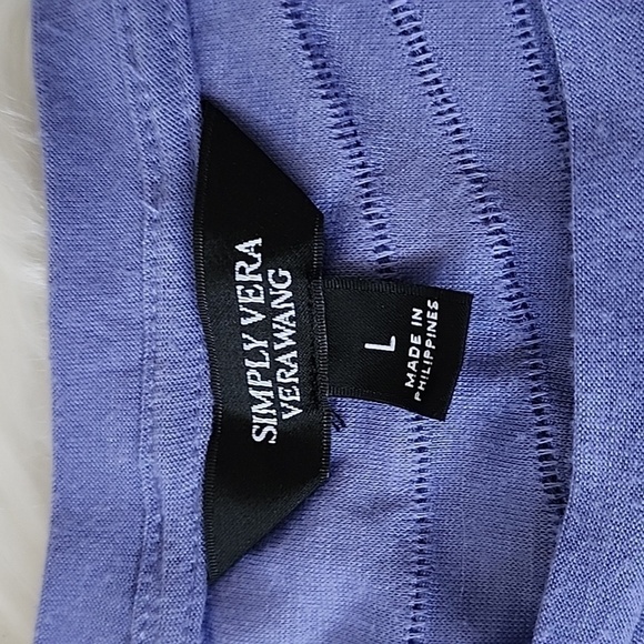 Simply Vera Vera Wang lilac cap sleeve tee with detail - Picture 11 of 12